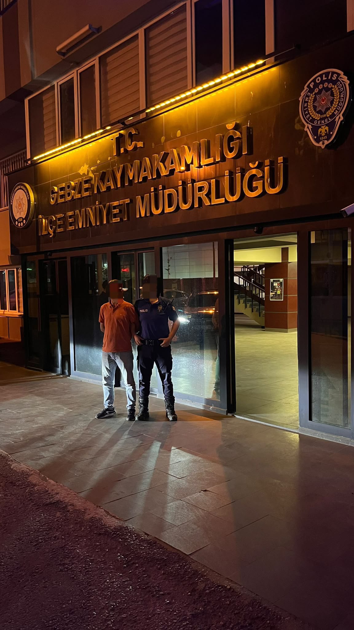 Kocaeli'de Dolandırıcılık Suçundan Aranan Şahıs Yakalandı