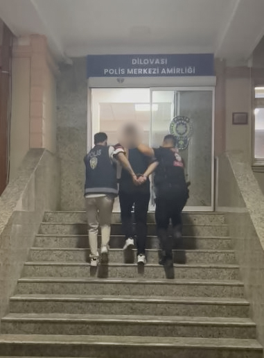 Dilovası'nda Dolandırıcılık Suçundan 31 Yıl 8 Ay Cezası Olan Şahıs Yakalandı