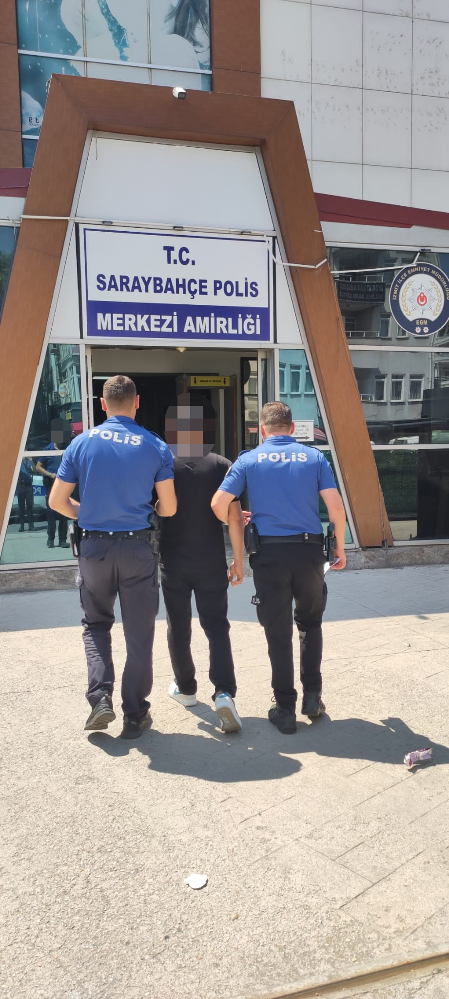 Hırsızlık Suçundan Aranan Şahıs İzmit'te Yakalandı