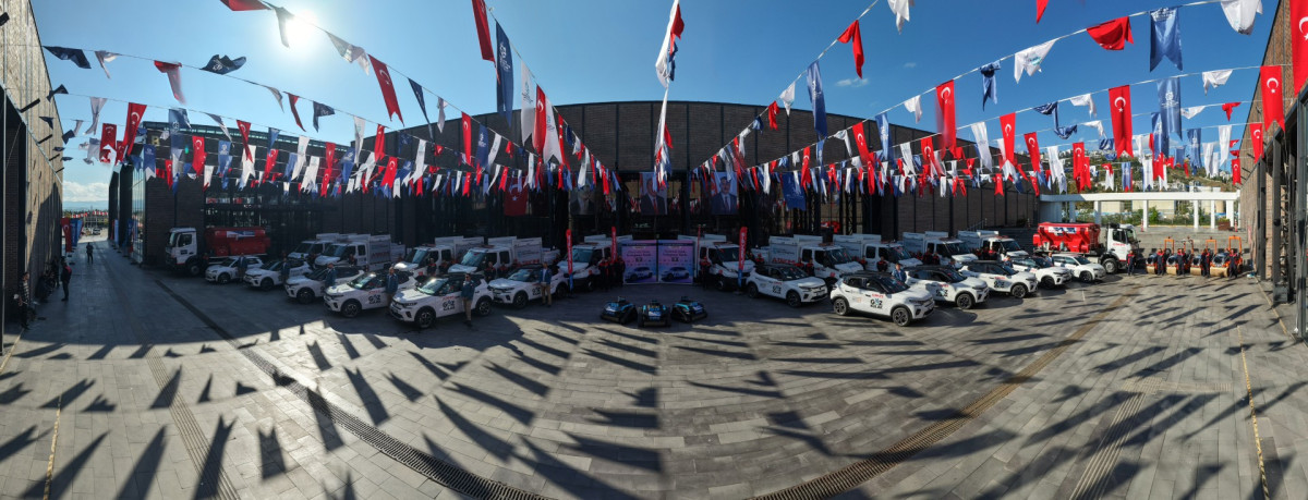 Kocaeli Büyükşehir Belediyesi A Takımı, 600 Personel ile 12 İlçede Kesintisiz Hizmet Sunuyor