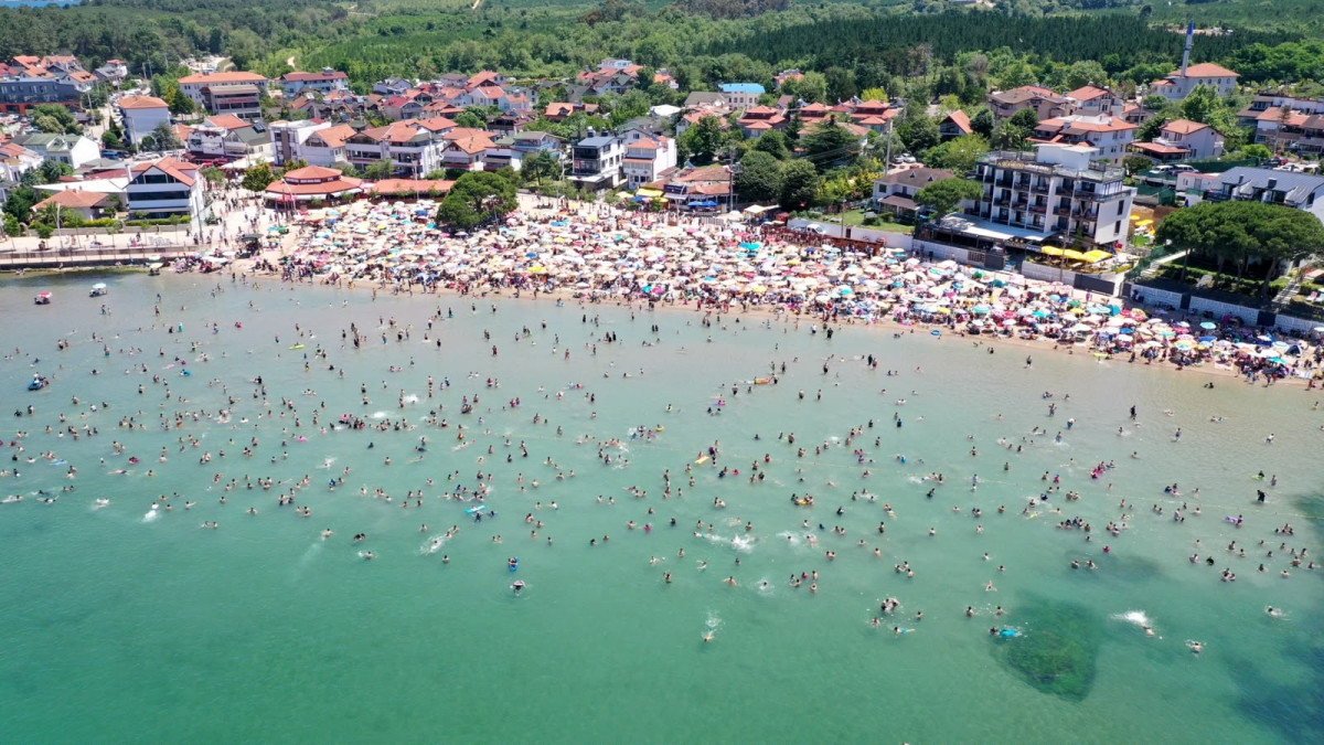 Kandıra'da Yaz Turizmi: Mavi Bayraklı Plajlar ve Doğa Keşifleri